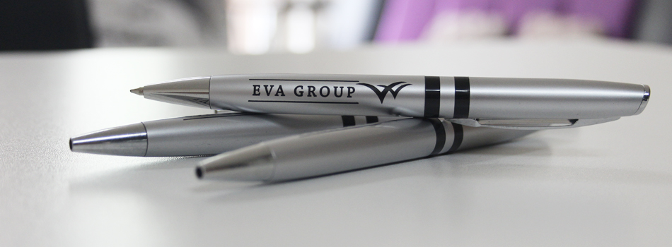 customization-of-pens-with-company-logo